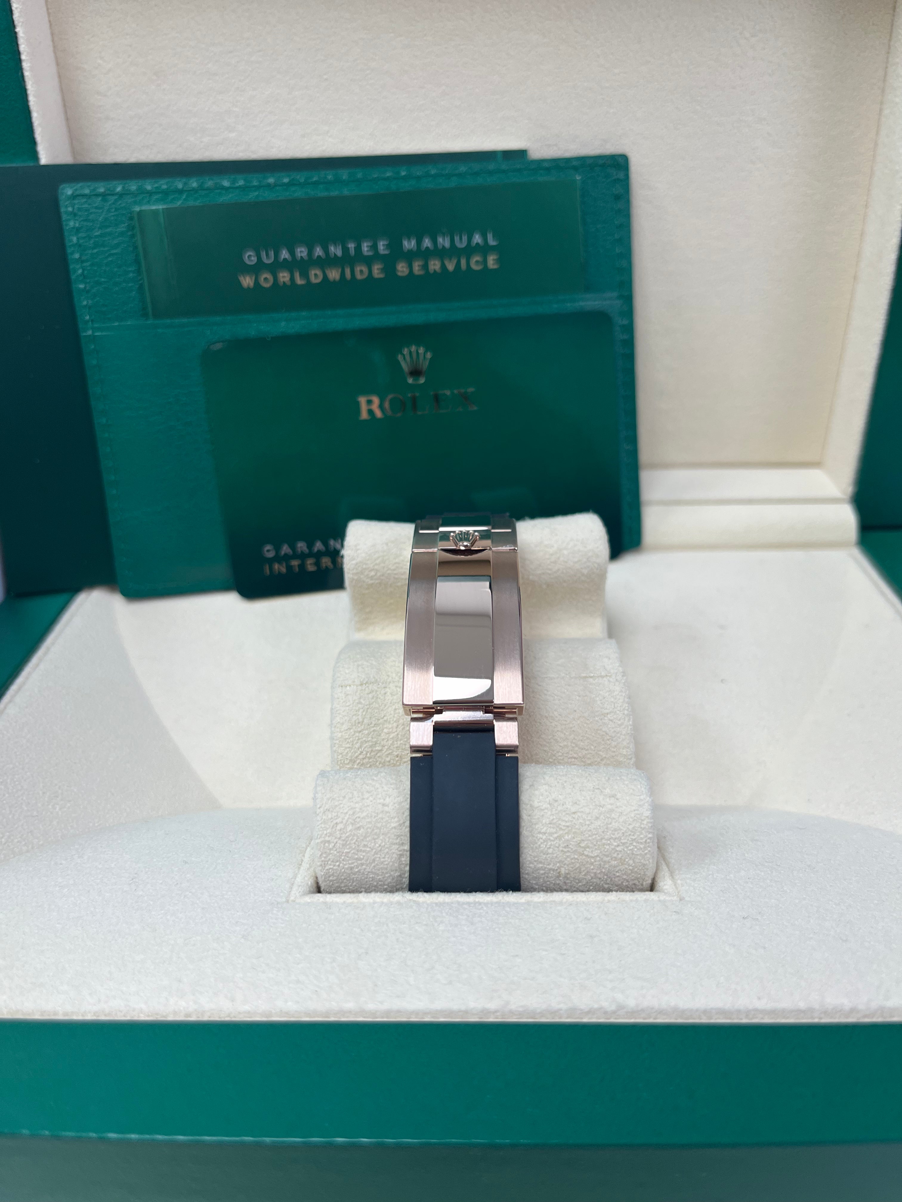 Rolex Yacht-Master 40mm Rose Gold - Black Dial - Oysterflex Strap (Ref# 126655)