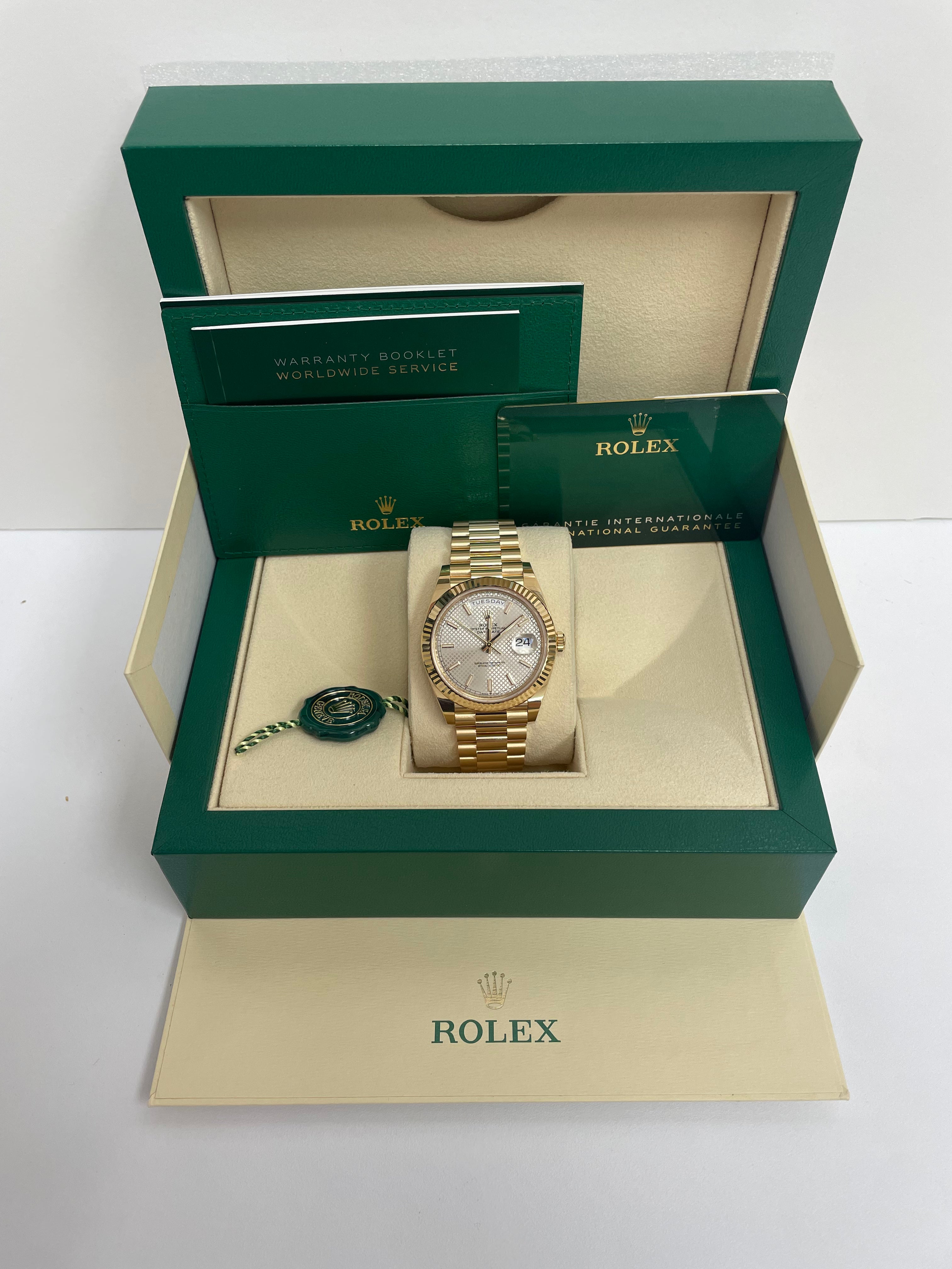 Rolex Day-Date 40 Yellow Gold - Silver Diagonal Motif - Index Dial (Ref# 228238)