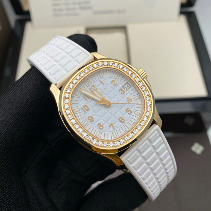 5068R-010-Patek Philippe AQUANAUT-women
