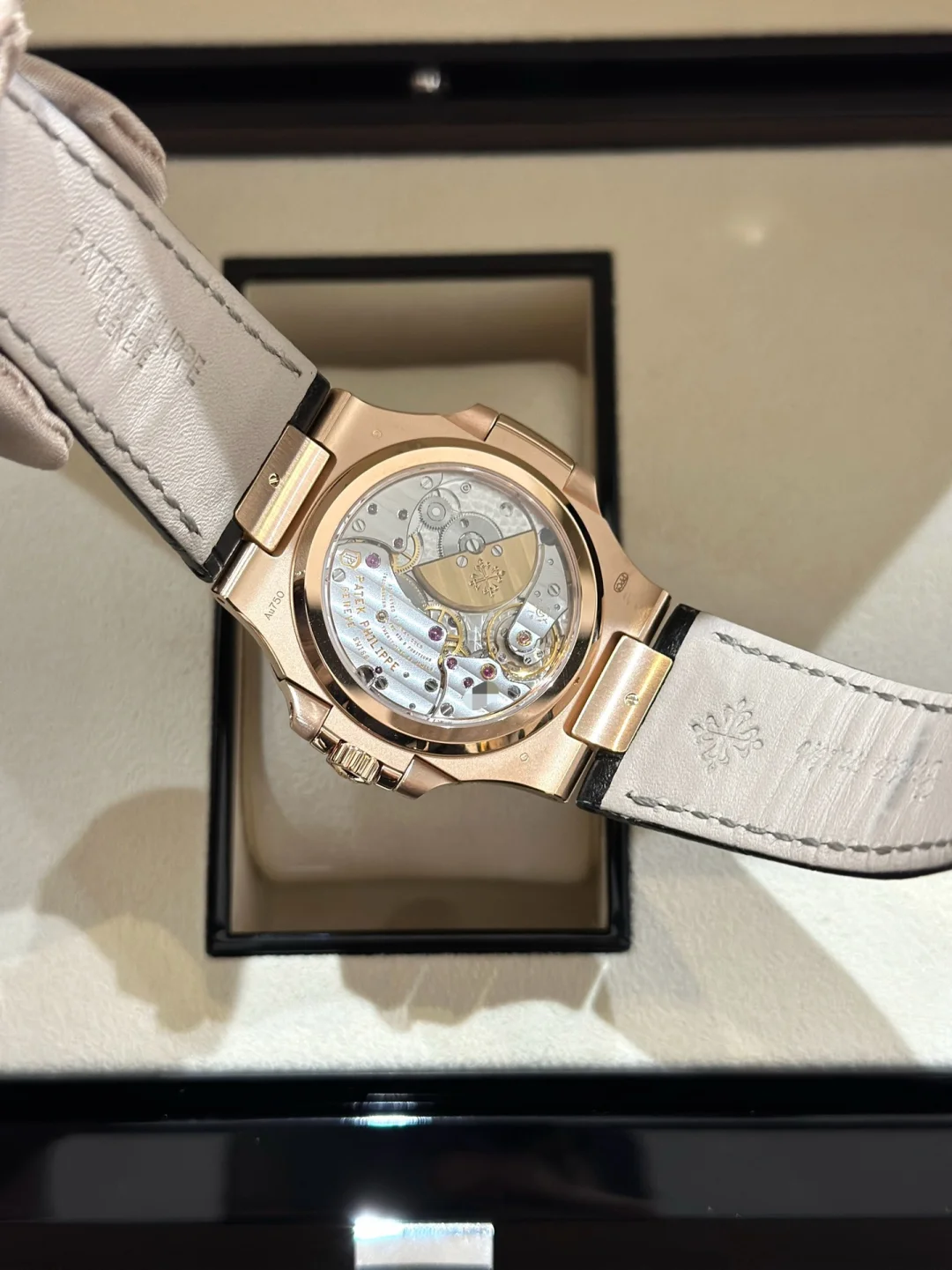 Patek Philippe Nautilus Gold 5712R-001 Replica