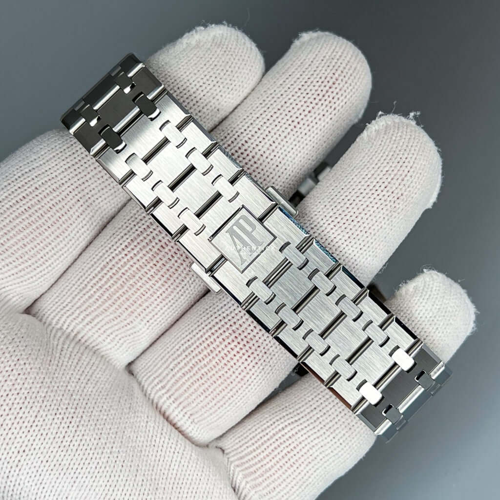 Audemars Piguet Royal Oak 41 mm, Blue Ref. 26240ST.OO.1320ST.05