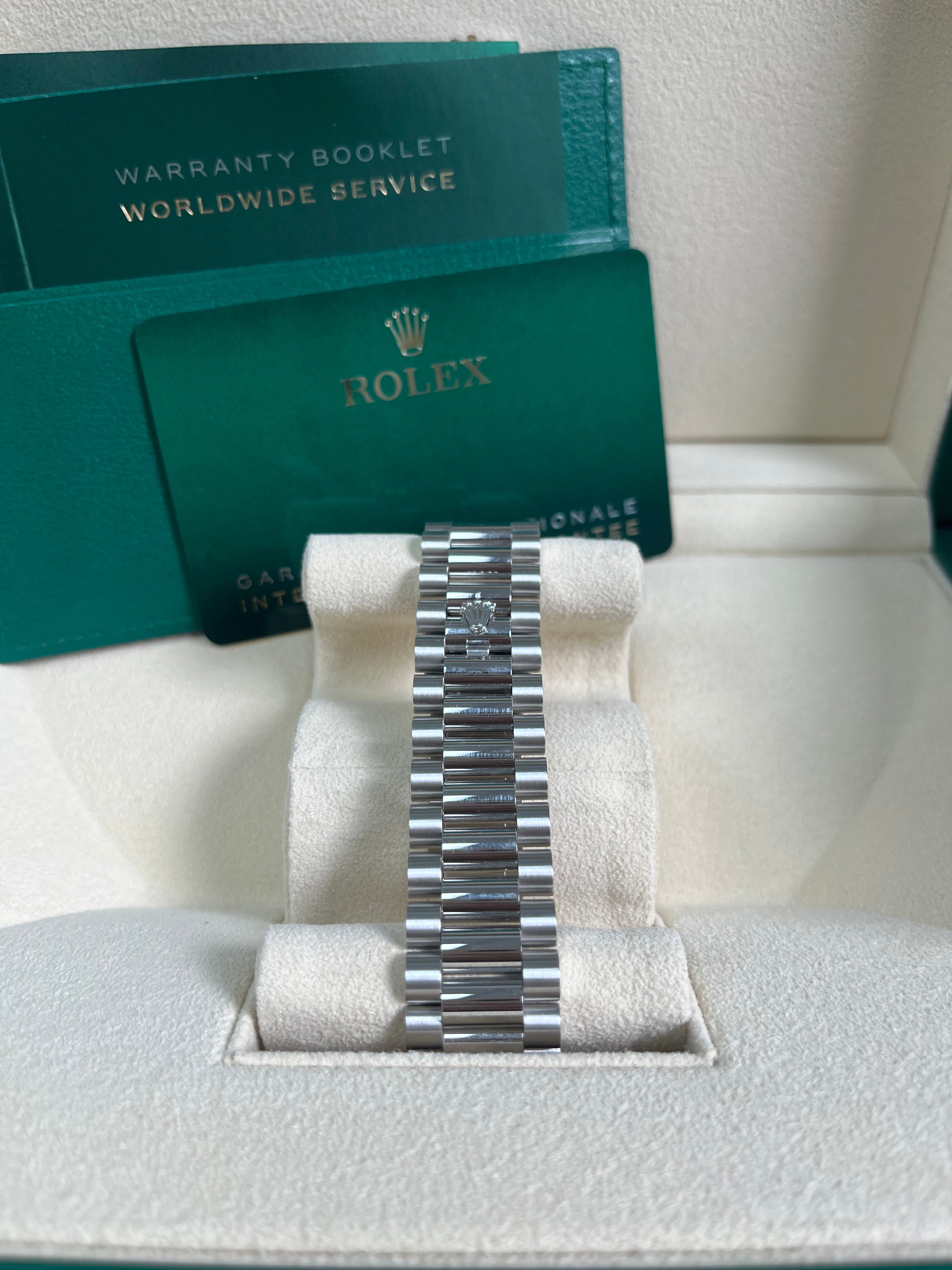 Rolex Day-Date 40 Platinum Day-Date Smooth Bezel Meteorite Baguette Diamond Dial President Bracelet 228206