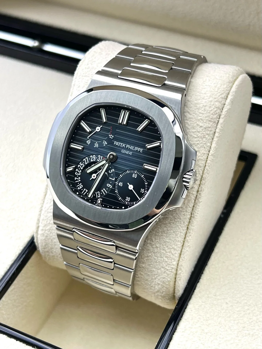 Patek Philippe Nautilus 5712/1A-001 Moon Phase Replica