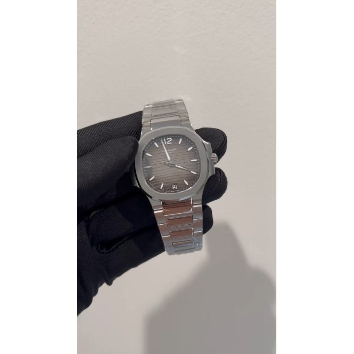 Patek Philippe Nautilus 7118/1A-011 Replica