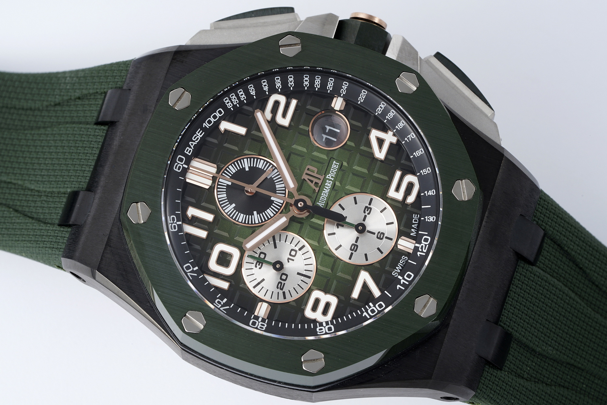 Audemars Piguet Royal Oak Offshore 44 mm, Green Ref. 26405CE.OO.A056CA.01