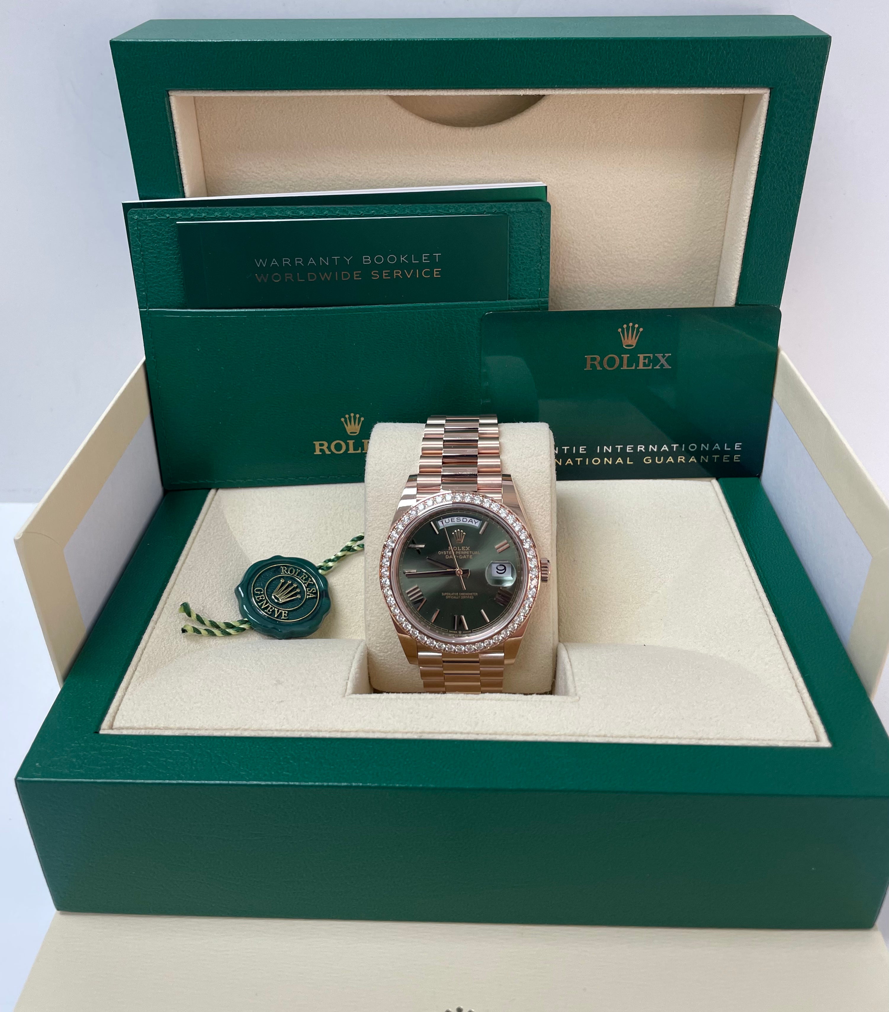 Rolex Everose Gold Day-Date 40 Watch - Everose Gold Bezel - Olive Green Bevelled Roman Dial - President Bracelet (Ref# 228345RBR)