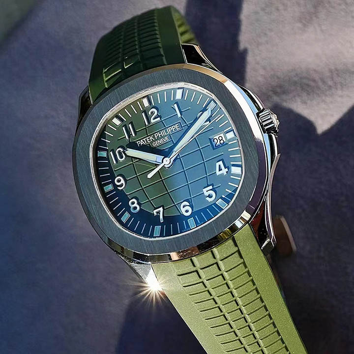 5168G-010- Patek Philippe AQUANAUT