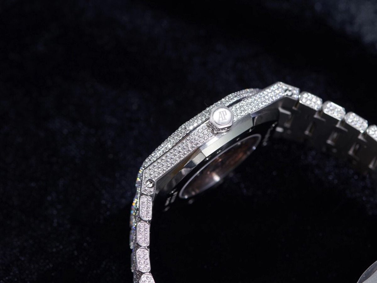 Audemars Piguet Royal Oak Selfwinding 41 mm, Steel/Gem Set Ref. 15400SR.OO.1220SR.01