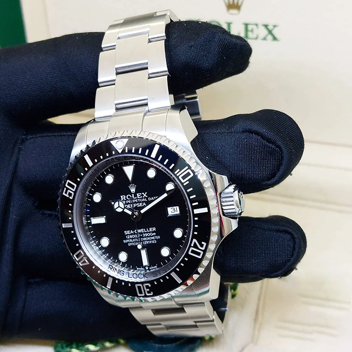 Rolex Sea-Dweller 44mm m126660-0001