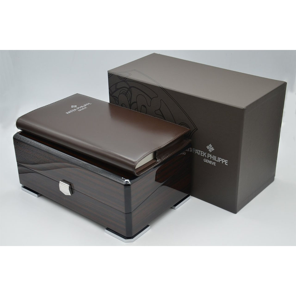 Patek Philippe Aquanaut 5968G-001 Mens Watch 42.2mm