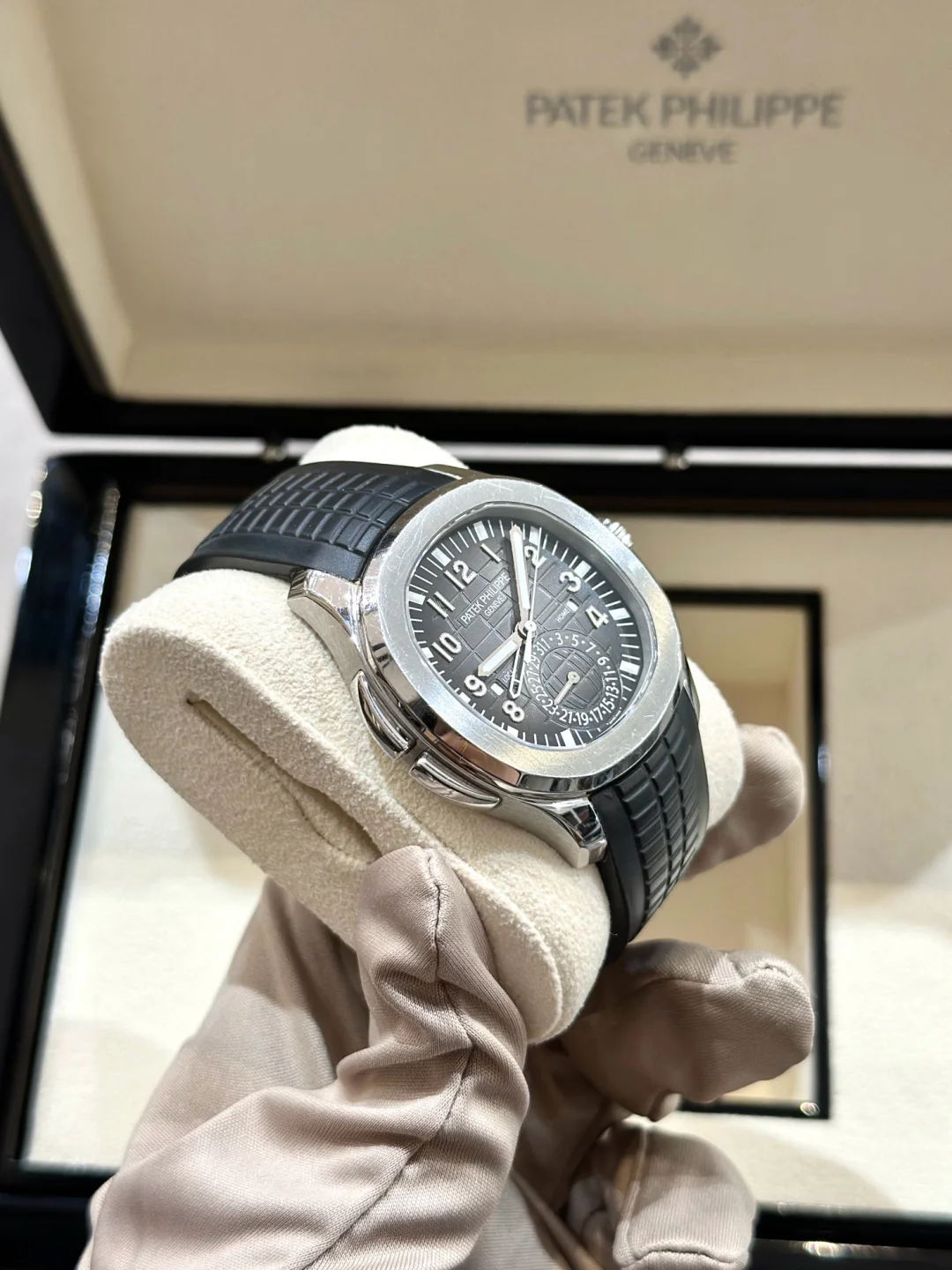 Patek Philippe Aquanaut 5164A-001 Replica