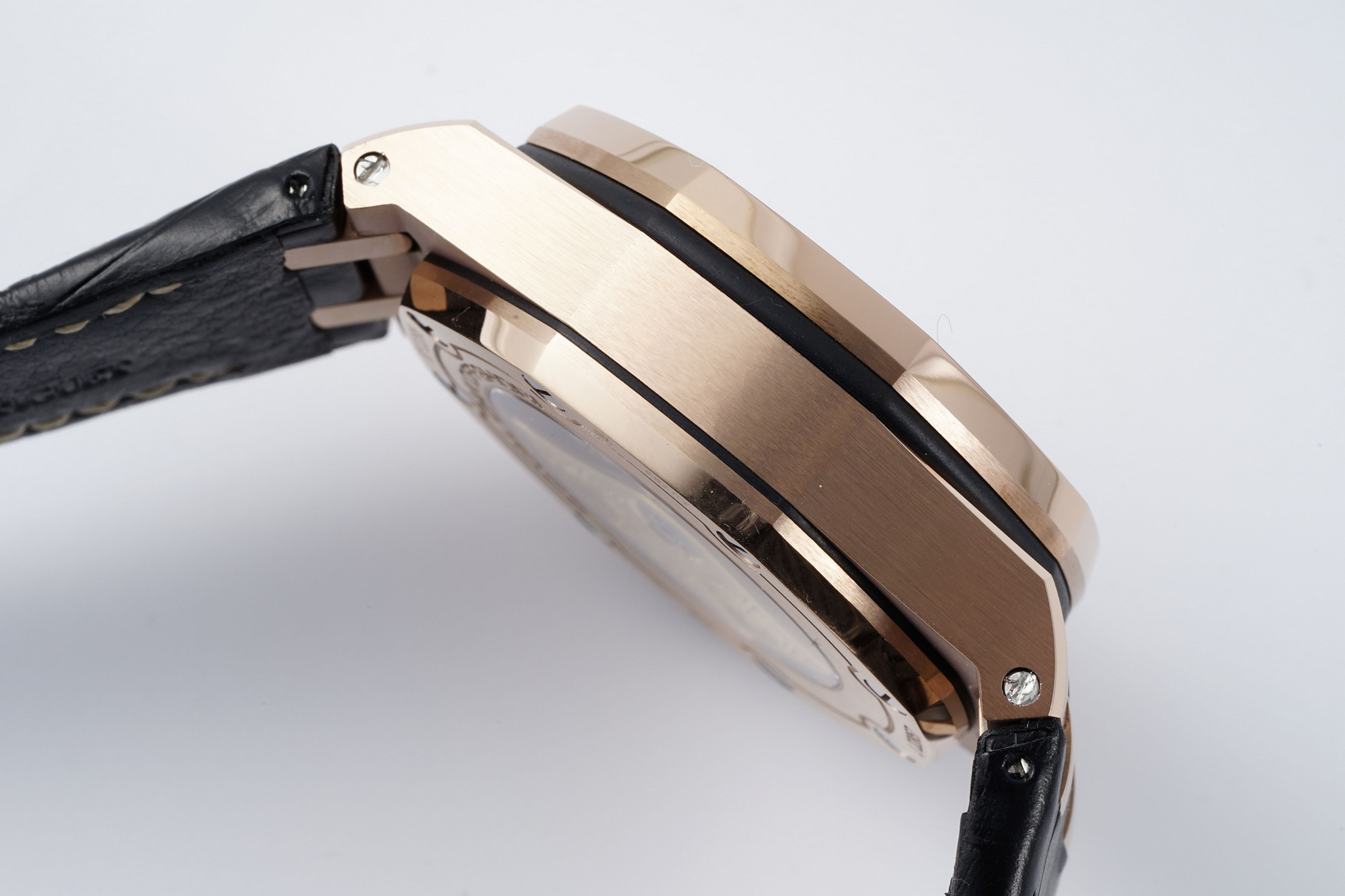 Audemars Piguet Royal Oak Offshore 42 mm, Champagne Ref. 26470OR.OO.A002CR.01