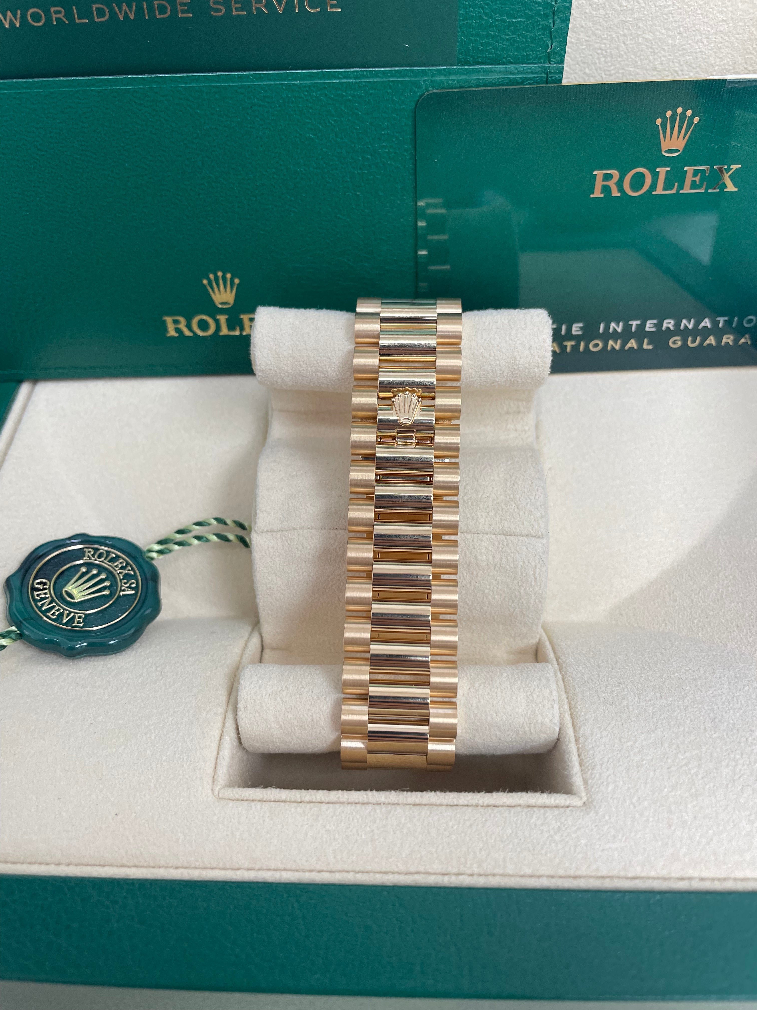 Rolex Day-Date 40 Yellow Gold - Silver Diagonal Motif - Index Dial (Ref# 228238)