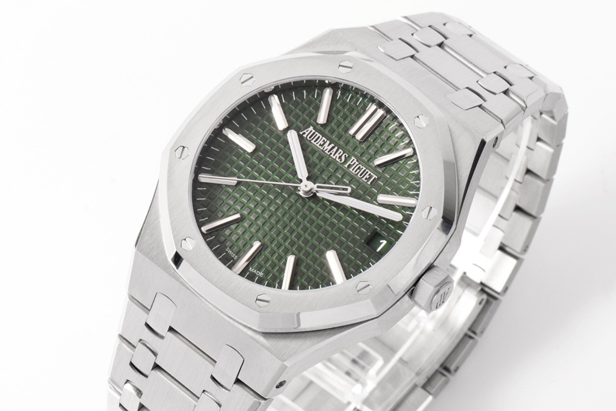 Audemars Piguet Royal Oak 50th Anniversary 41 mm, Green Ref. 15510ST.OO.1320ST.04