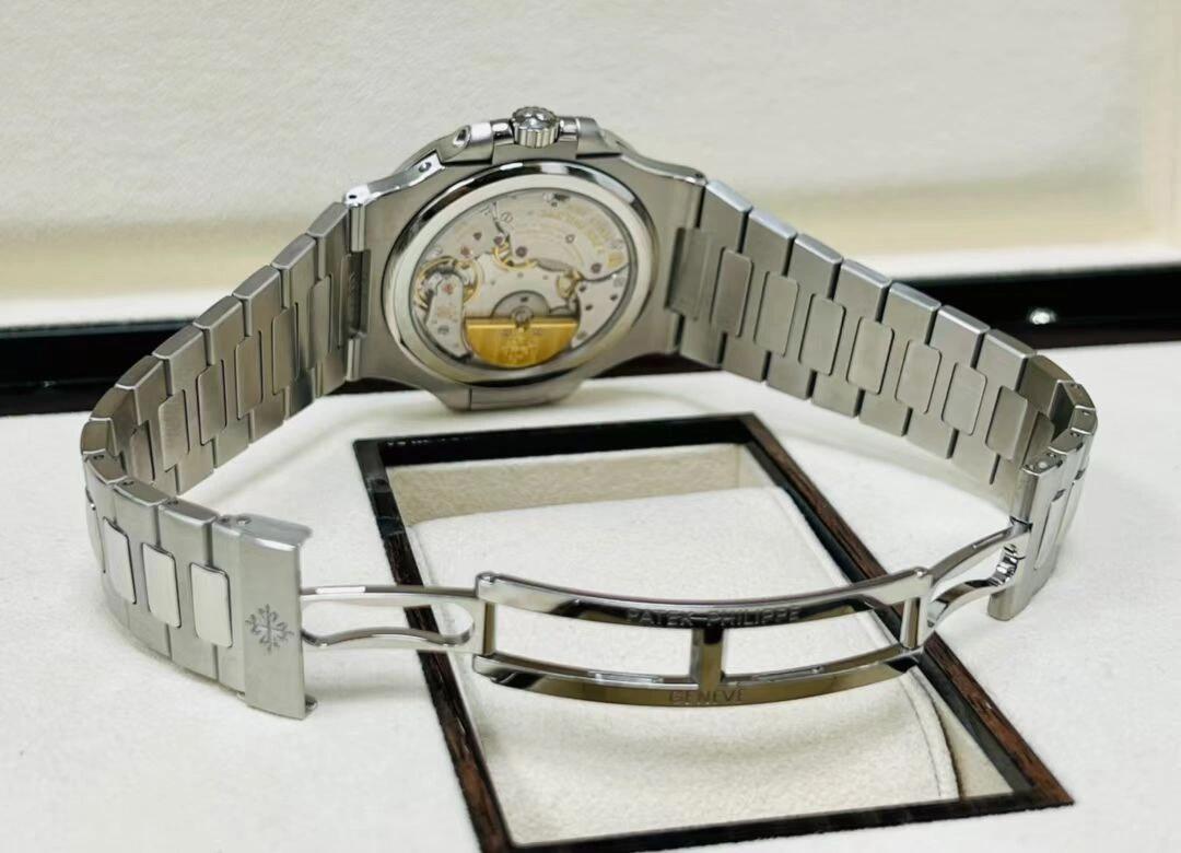 (Top version 1:1)5712/1A-001 Patek Philippe- NAUTILUS