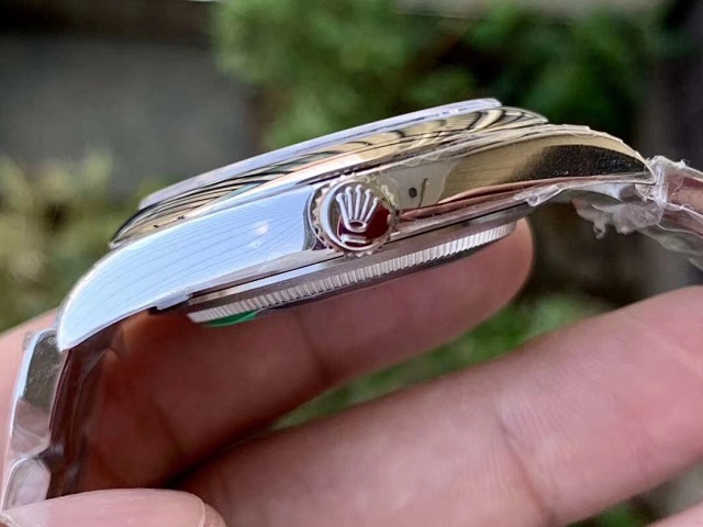 Rolex Oyster Perpetual 41 MM Turquoise Blue Dial Ref.124300 Swiss Clone Movement Replica