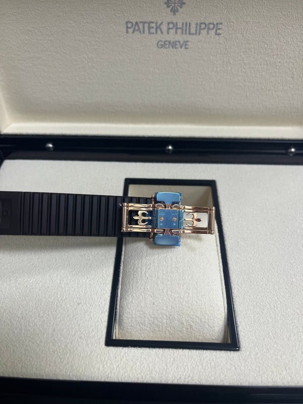 5968R --PATEK PHILIPPE AQUANAUT