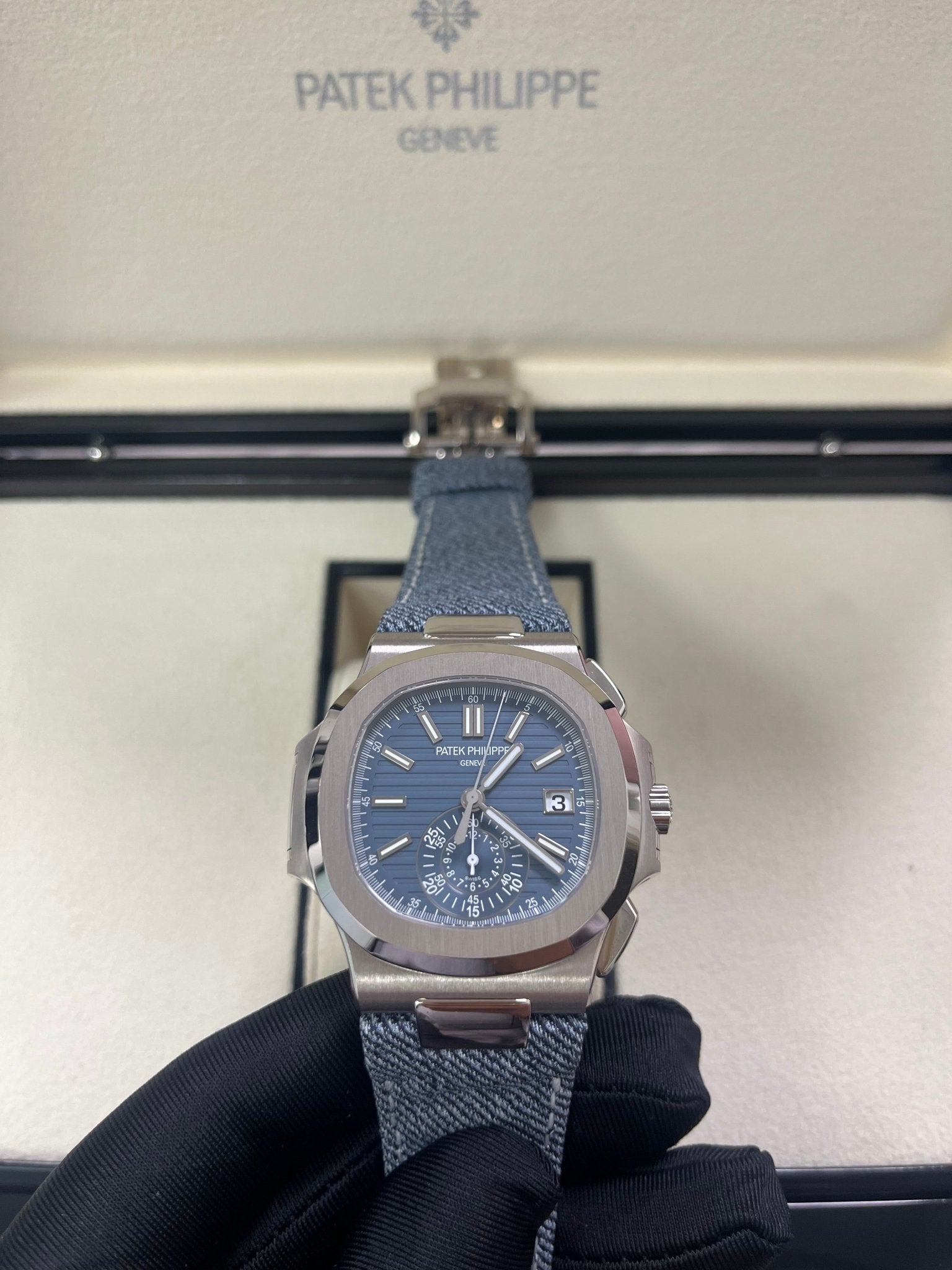 Patek Philippe 5980/60G-001 Nautilus White Gold Blue dial Watch