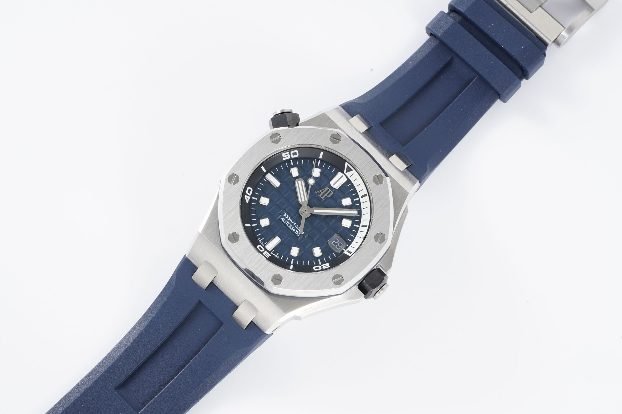 Audemars Piguet Royal Oak Offshore Diver 42 mm, Blue Ref. 15720ST.OO.A027CA.01