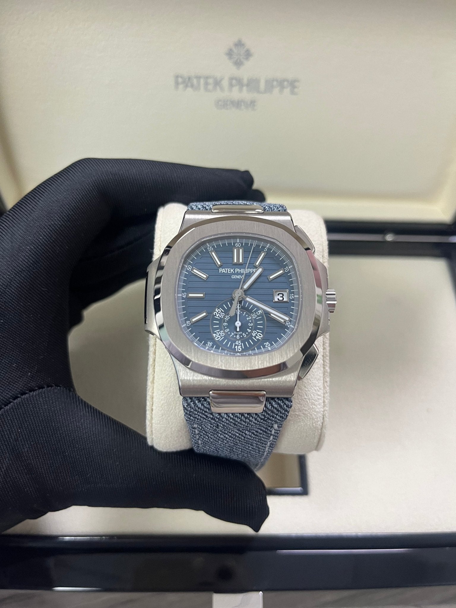 Patek Philippe 5980/60G-001 Nautilus White Gold Blue dial Watch