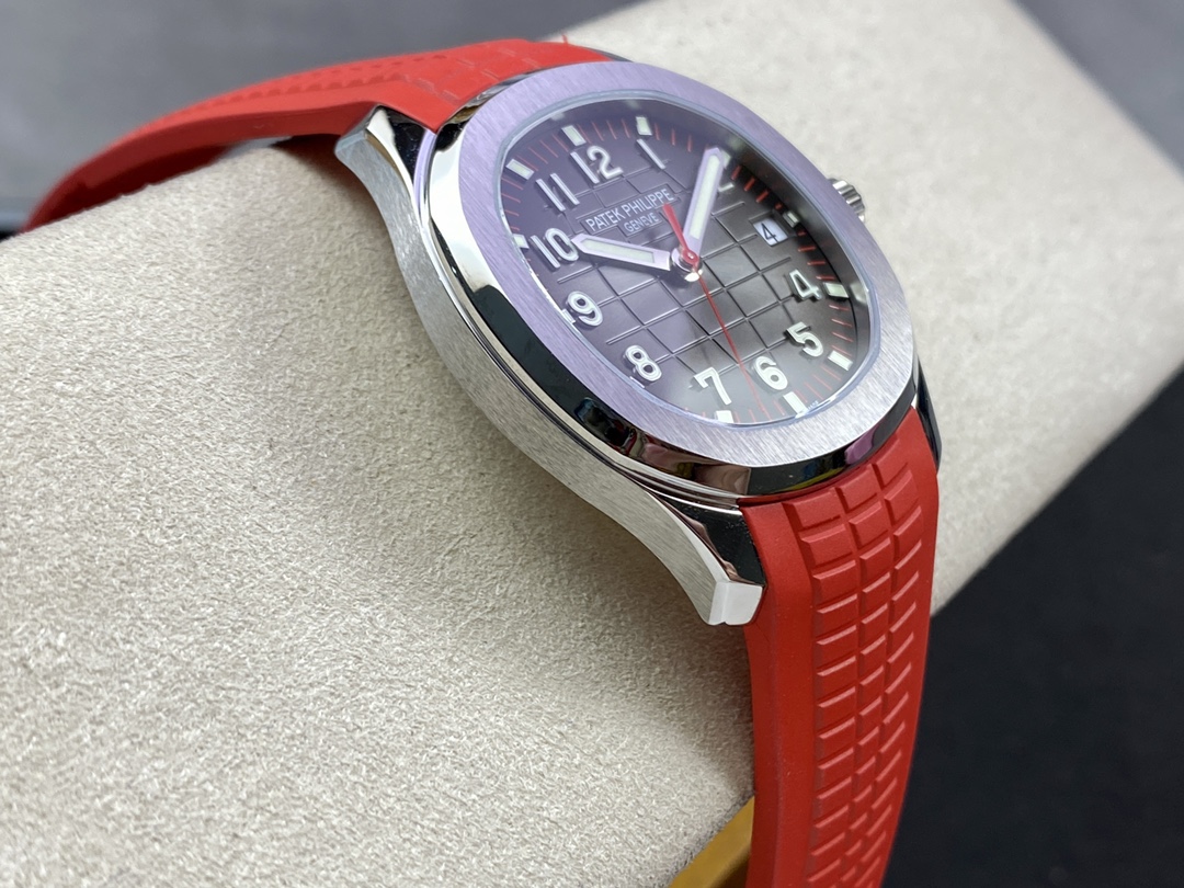 Patek Philippe Aquanaut Singapore Limited Edition 40mm 5167A-012