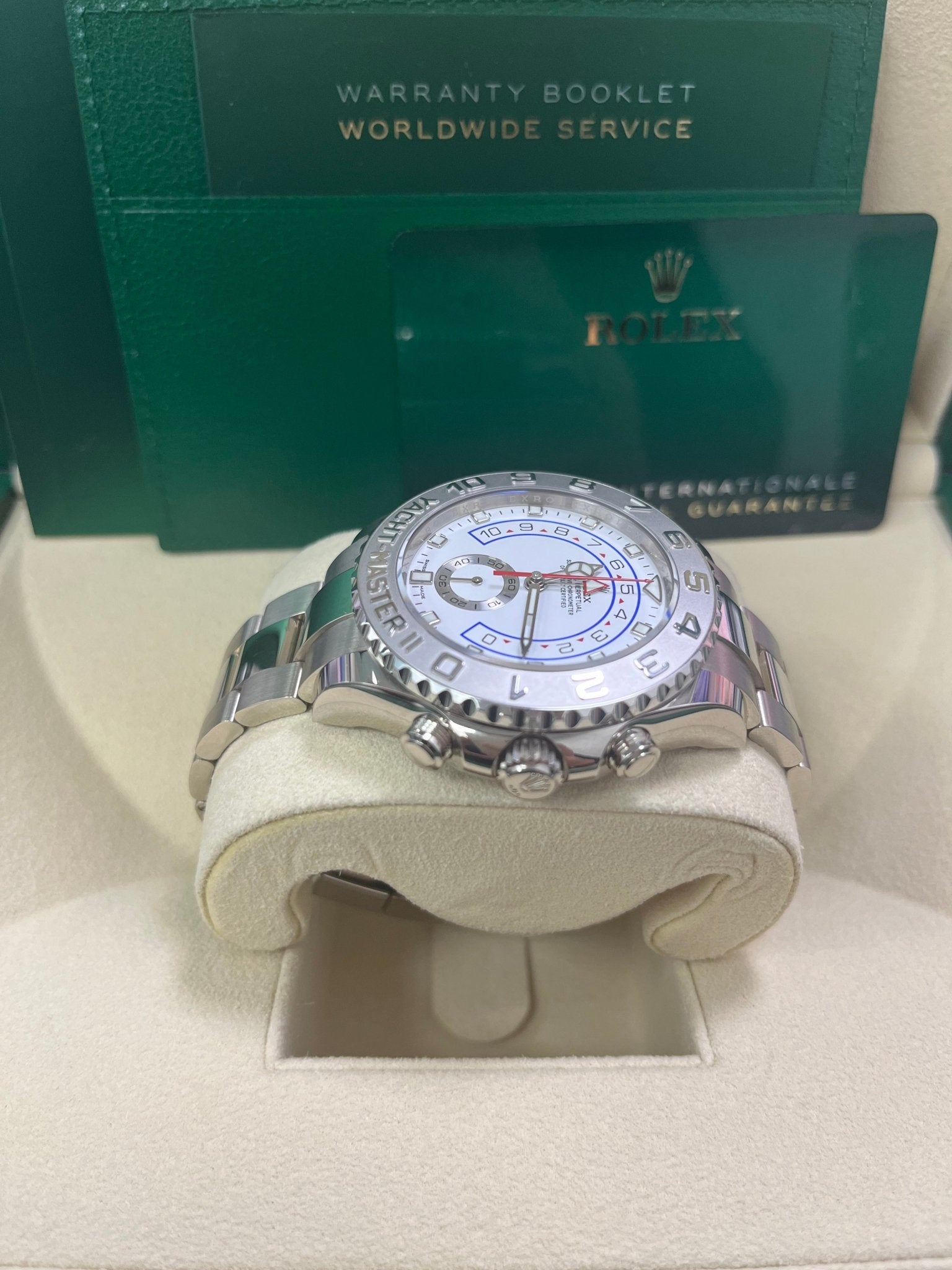 Rolex Yacht-Master II White Gold / White Dial / 44mm Platinum Bezel 116689