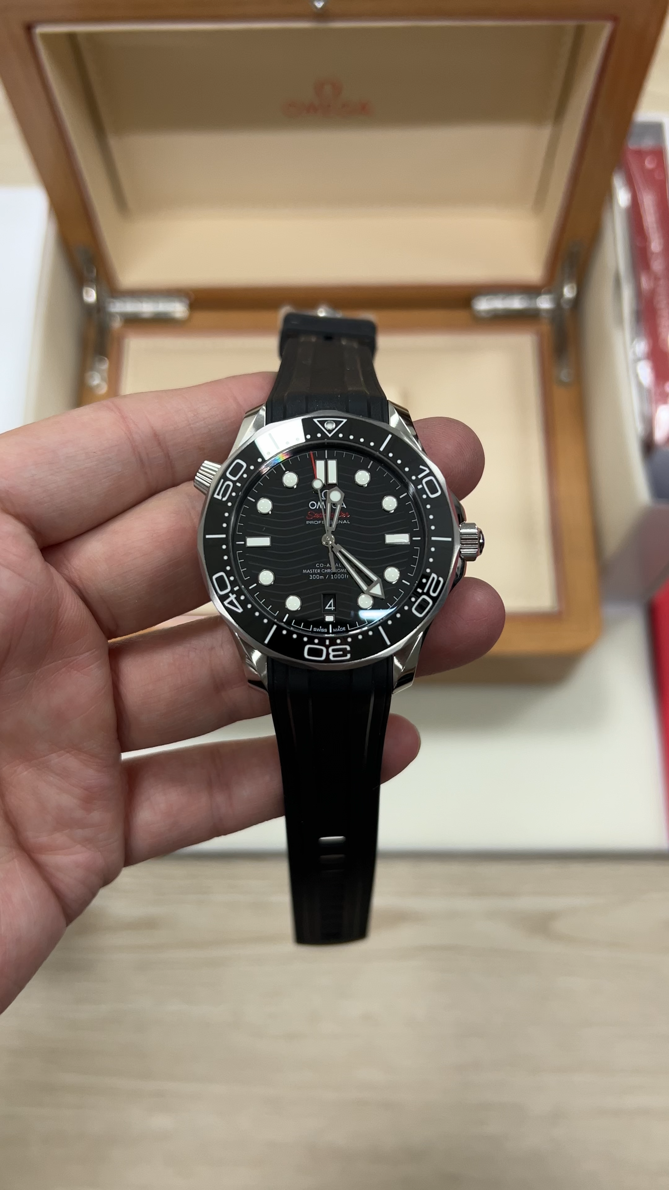Omega Seamaster Diver 300m 42mm Black on Rubber