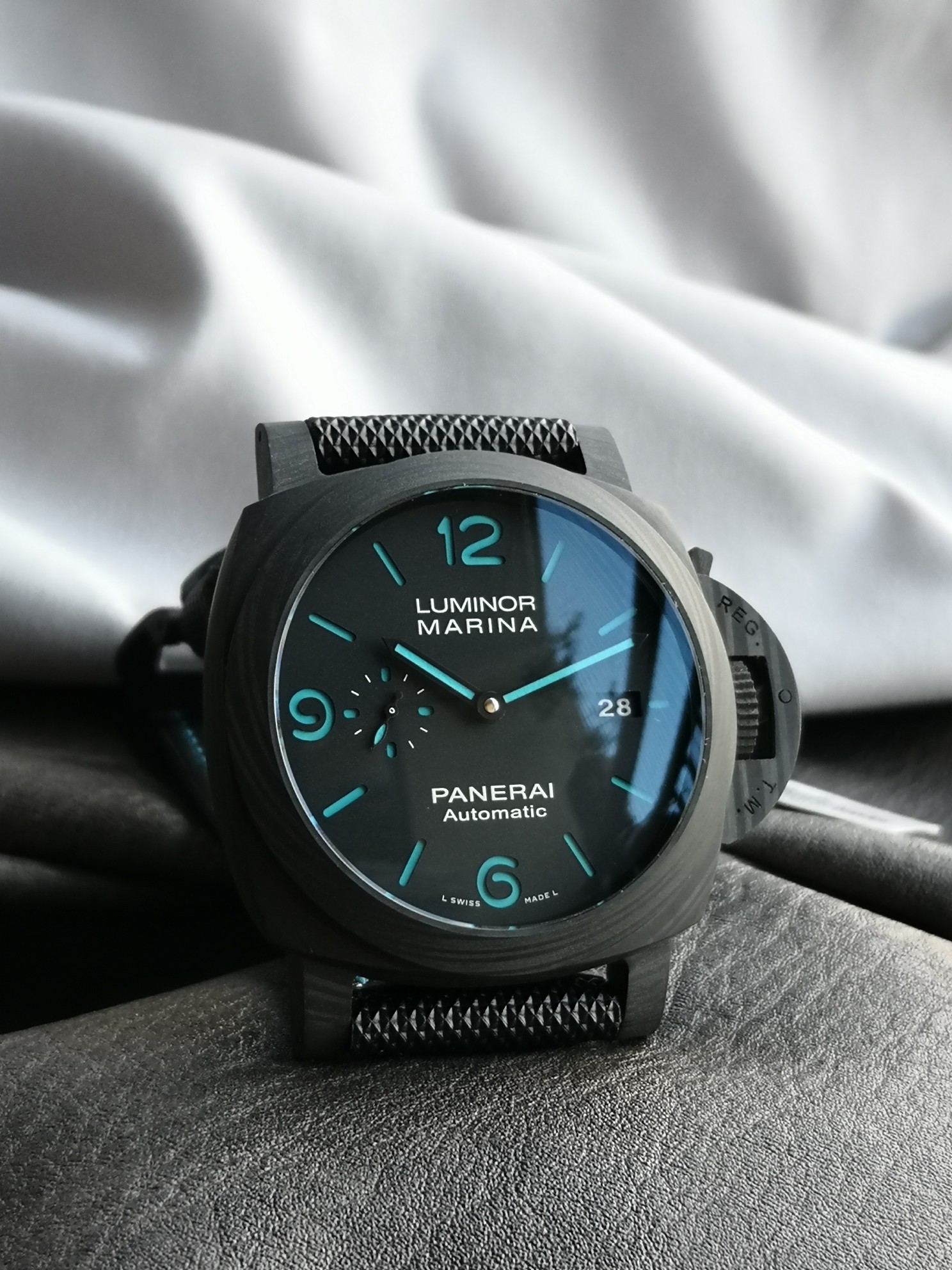 PANERAI Luminor Marina Carbotech 44mm PAM01661