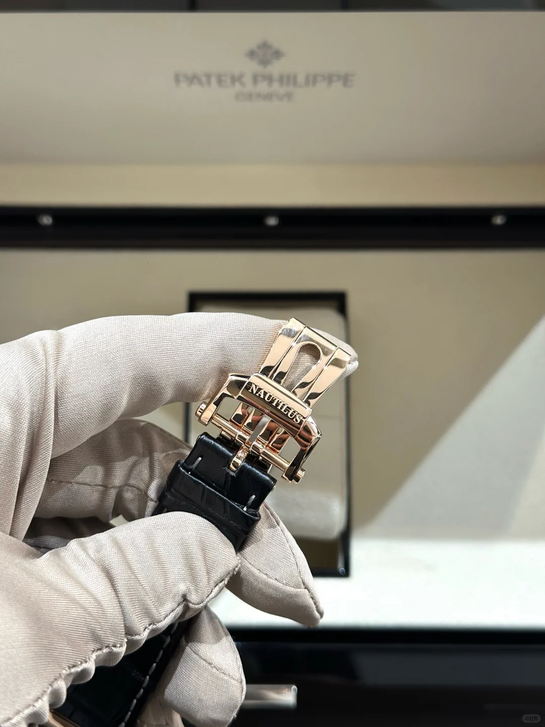 Patek Philippe Nautilus Gold 5712R-001 Replica