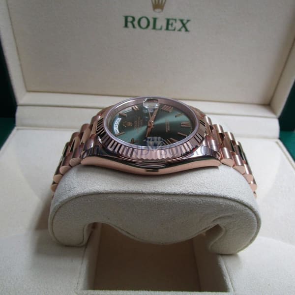 Rolex Day-Date 40 Presidential Olive Green Dial 18kt Rose Gold Men's Watch 228235-0025
