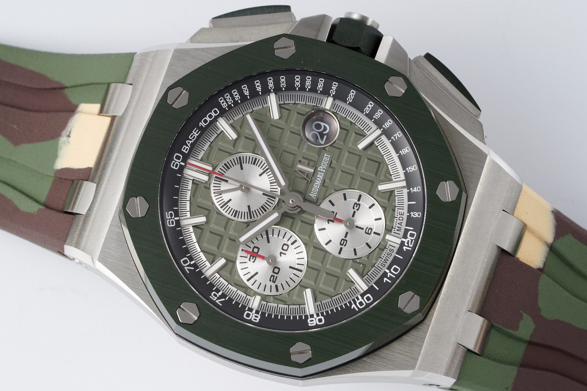 Audemars Piguet Royal Oak Offshore 44 mm, Green Ref. 26400SO.OO.A055CA.01