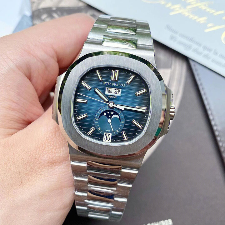 5726/1A Patek Philippe- NAUTILUS