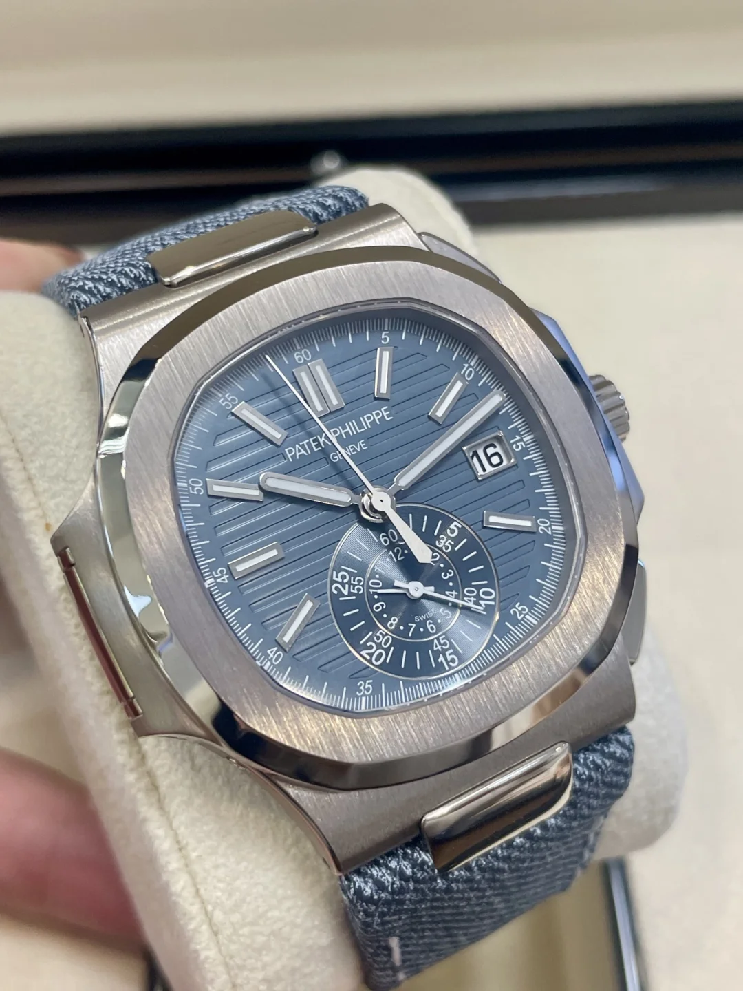 Patek Philippe Nautilus 5980/60G - Nautilus Self-winding