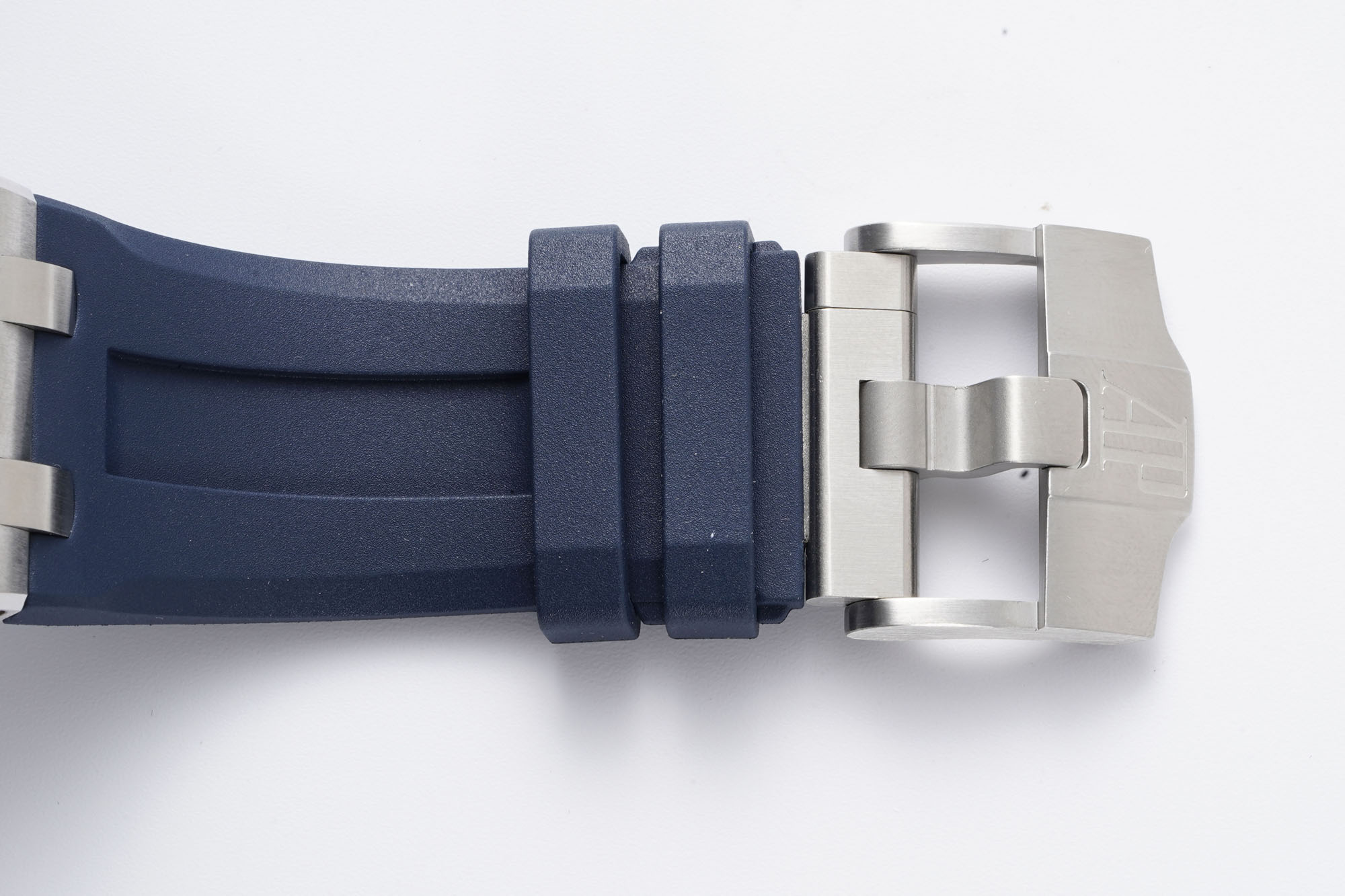 Audemars Piguet Royal Oak Offshore Diver 42 mm, Blue Ref. 15720ST.OO.A027CA.01