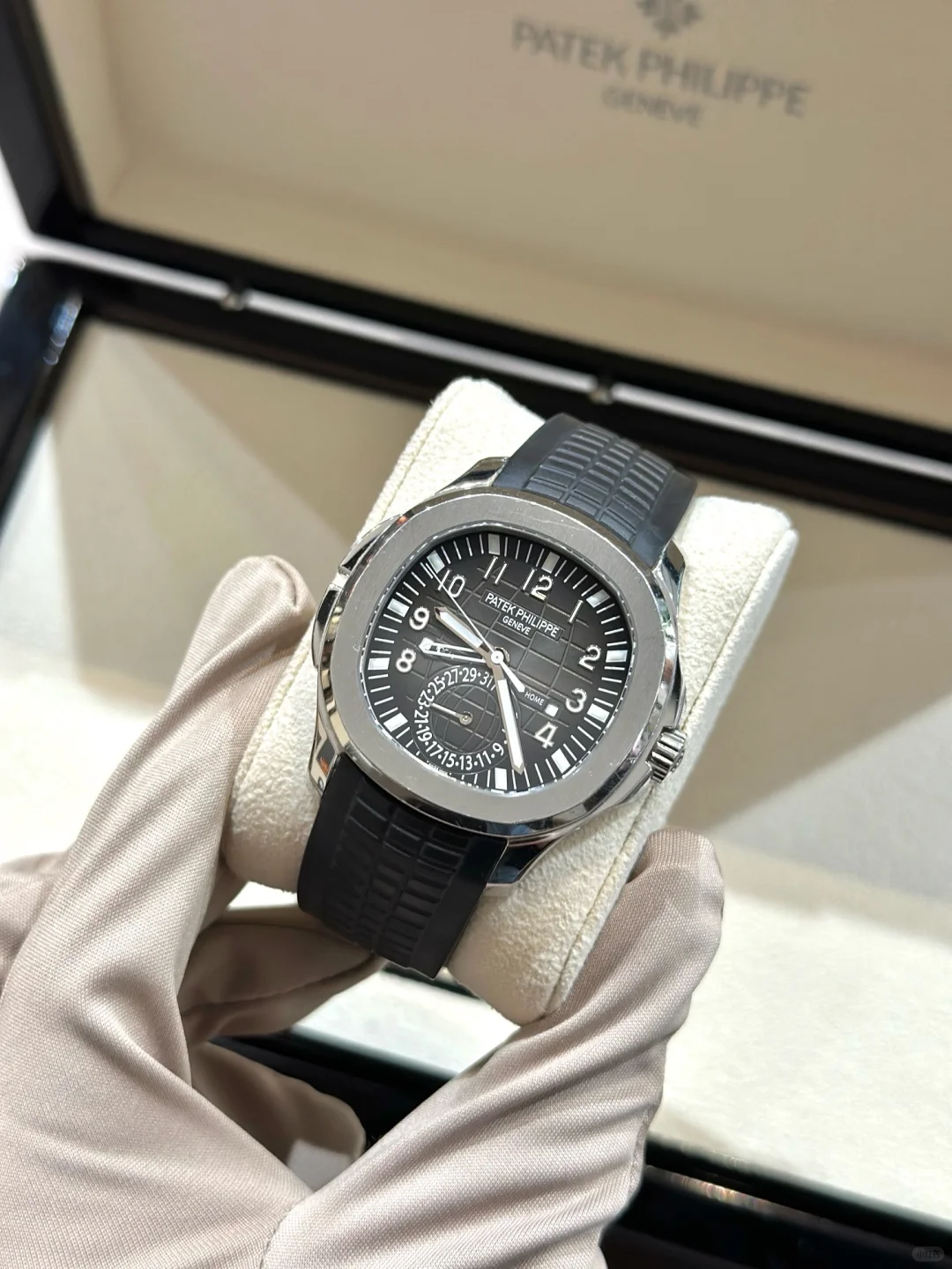 Patek Philippe Aquanaut 5164A-001 Replica