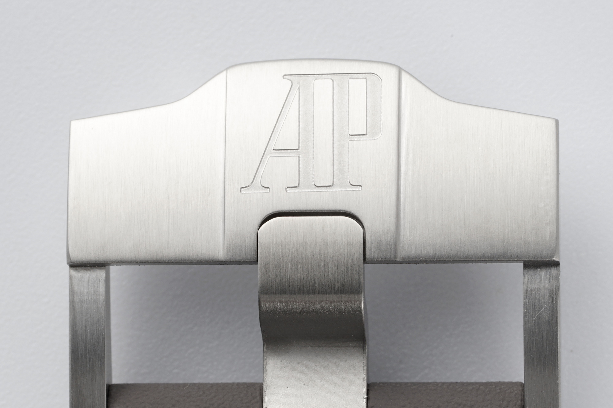 Audemars Piguet Royal Oak Offshore 44 mm, Grey Ref. 26400IO.OO.A004CA.01