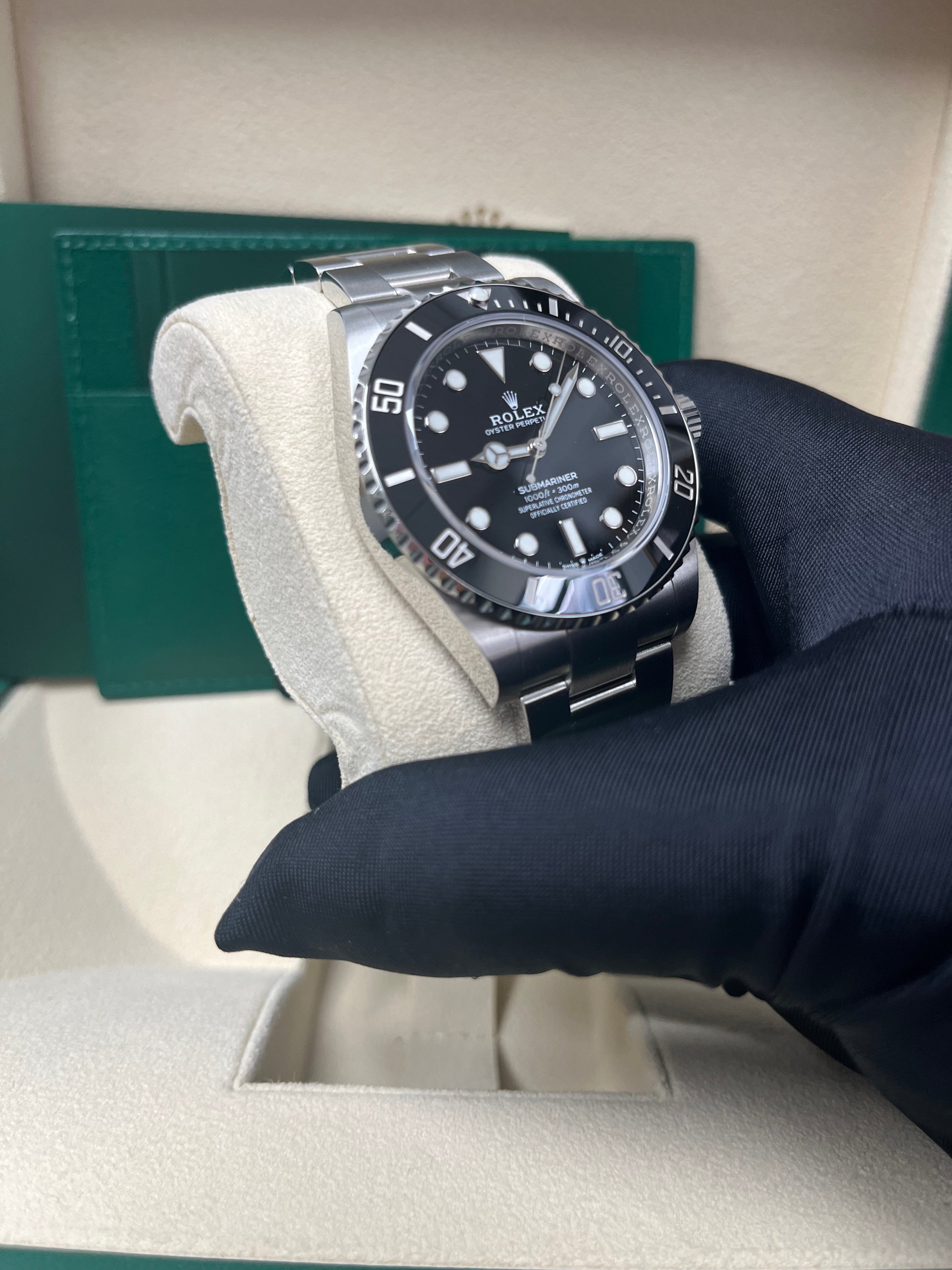 Rolex Submariner (No Date) Black Dial No Date 124060