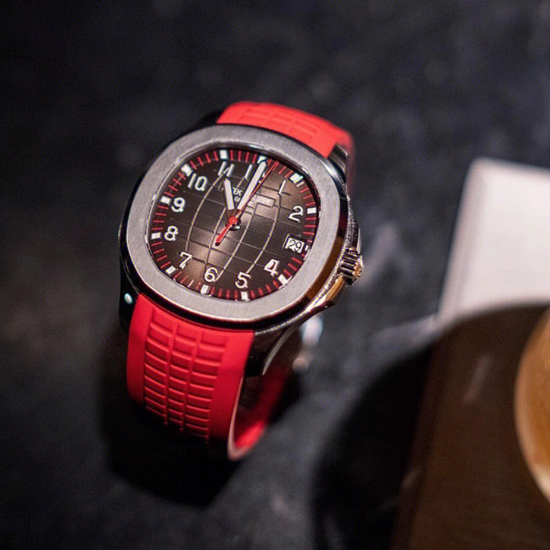 5167A-012-Patek Philippe AQUANAUT