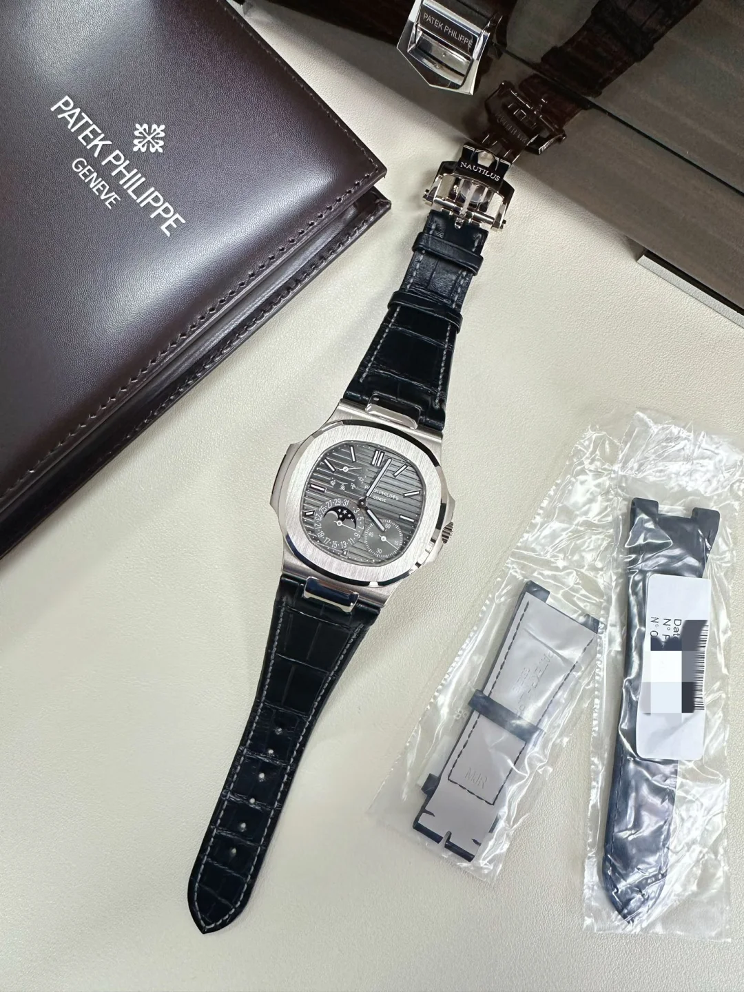 Patek Philippe Nautilus Moon Phase 5712G-001 Replica