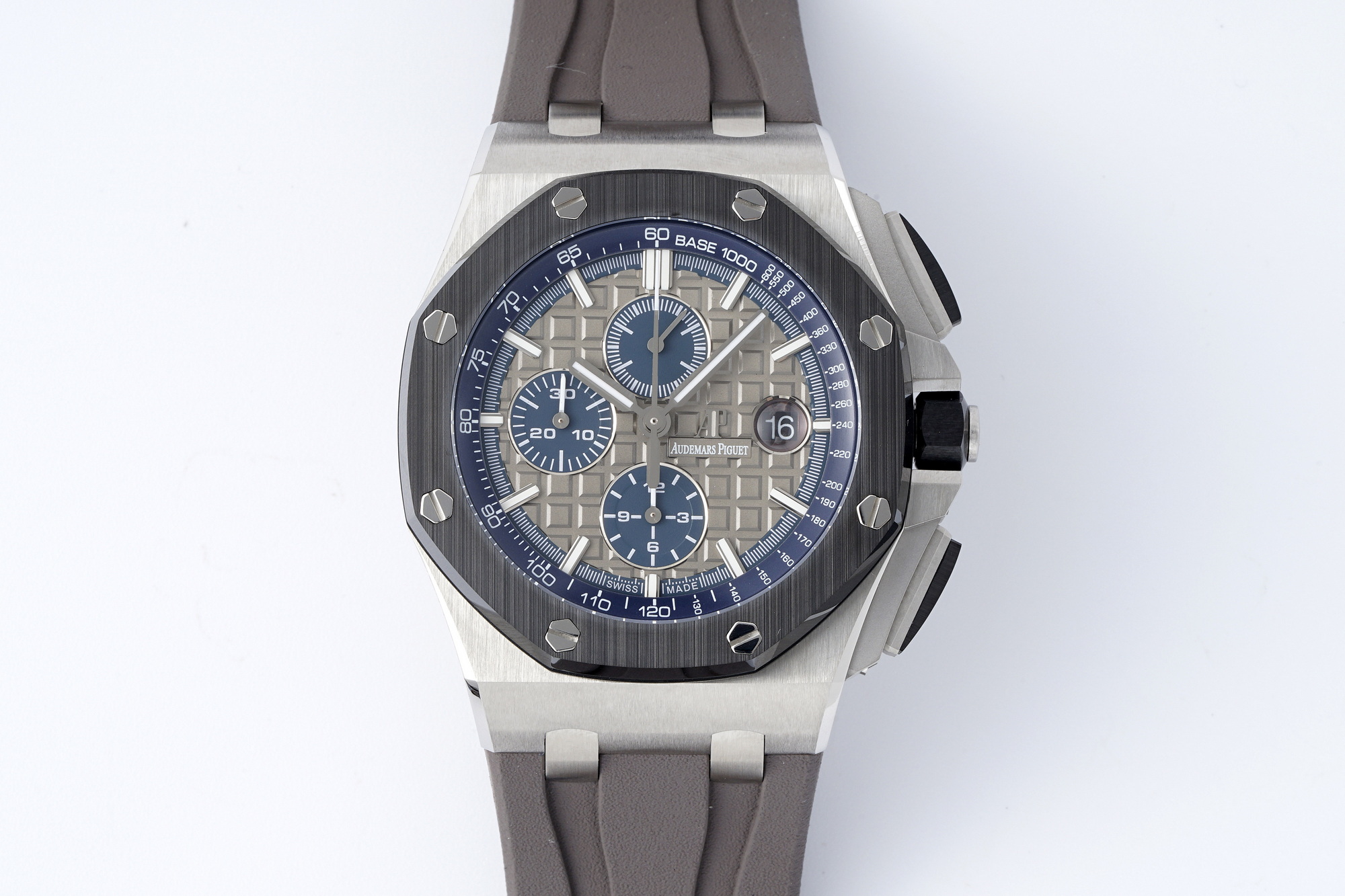 Audemars Piguet Royal Oak Offshore 44 mm, Grey Ref. 26400IO.OO.A004CA.02