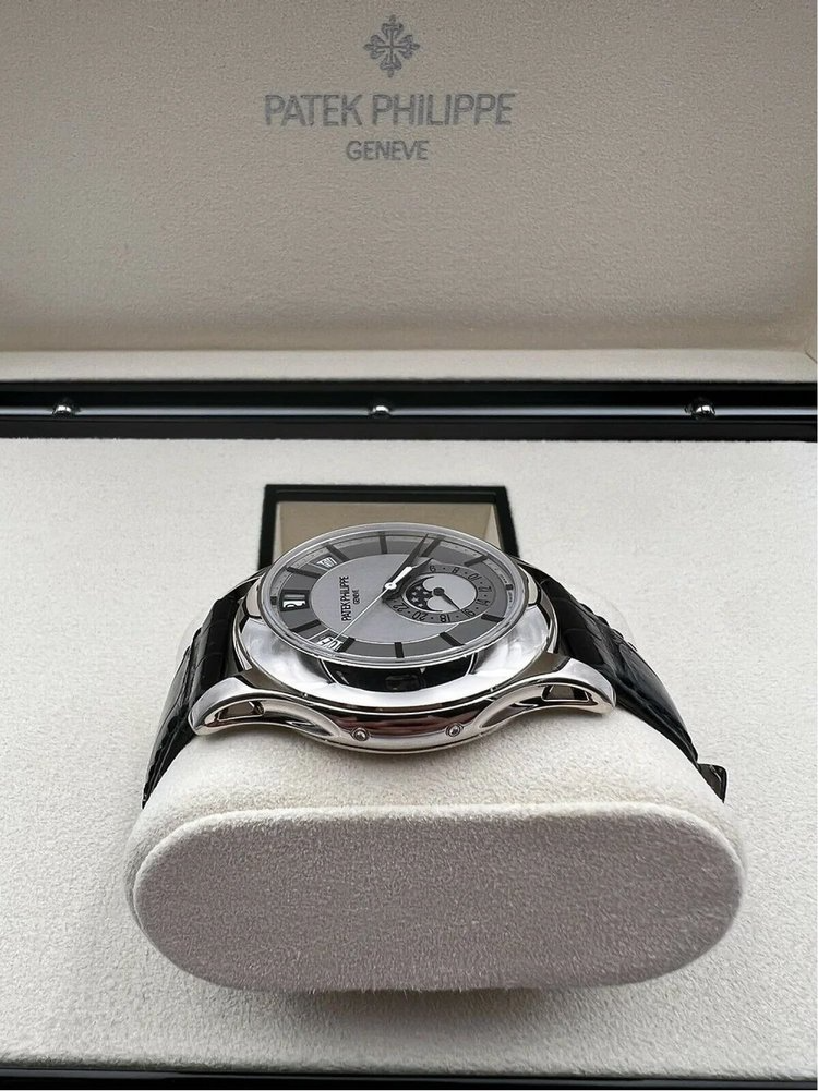 Patek Philippe Complications 40mm 5205G-001