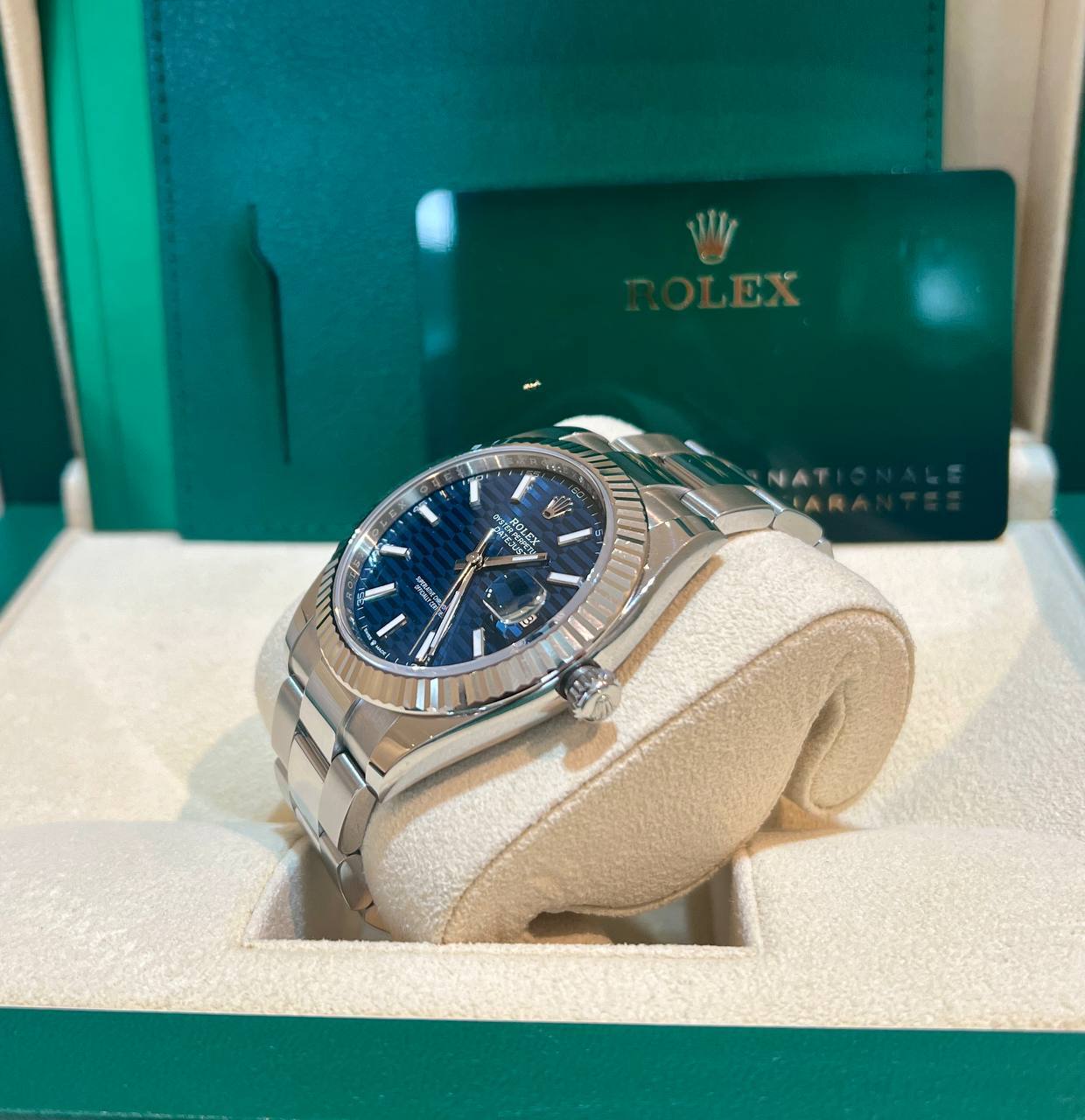 Rolex Datejust m126334-0032 Watch