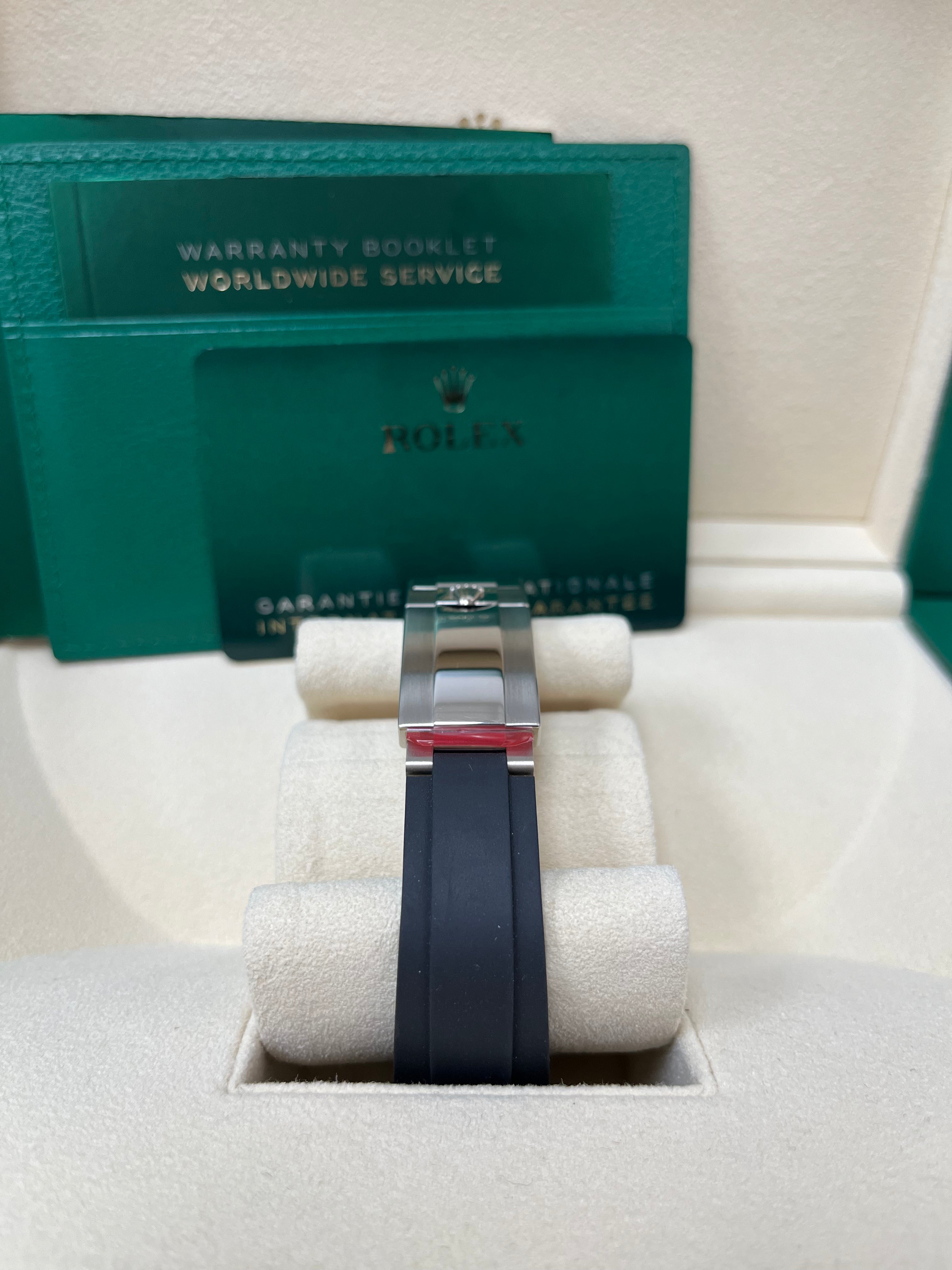 Rolex Daytona Cosmograph Daytona White Gold 40mm Oysterflex Band Black Diamond Dial - 116519LN