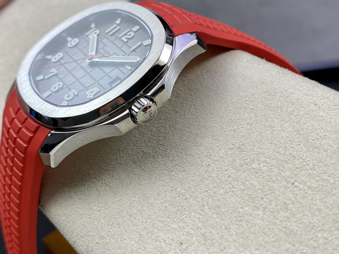 Patek Philippe Aquanaut Singapore Limited Edition 40mm 5167A-012