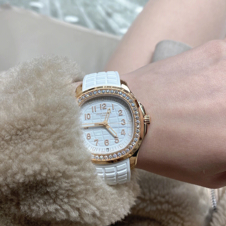 5269/200R-001-Patek Philippe AQUANAUT-women