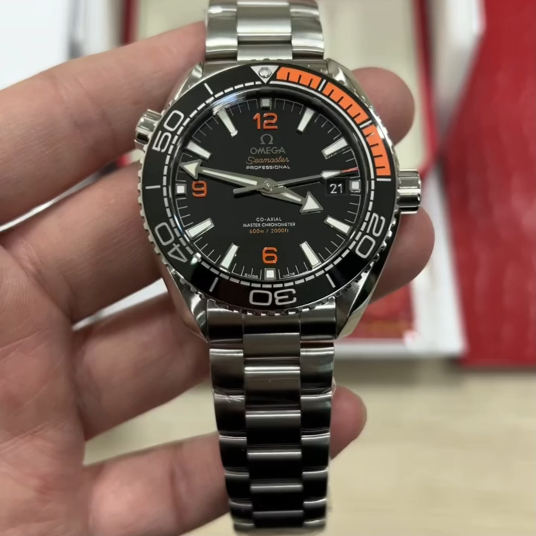 Omega Seamaster Planet Ocean 600M Mens 43.5mm Automatic Co-Axial Divers Watch