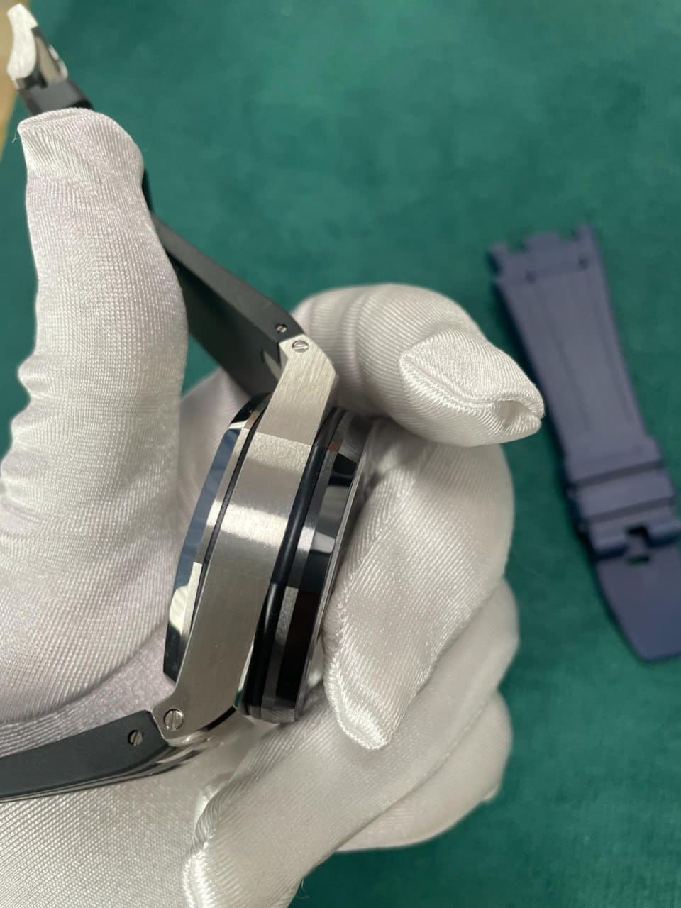 Audemars Piguet Royal Oak Offshore “Rubberclad” 42 mm, White Ref. 25940SK.OO.D002CA.02