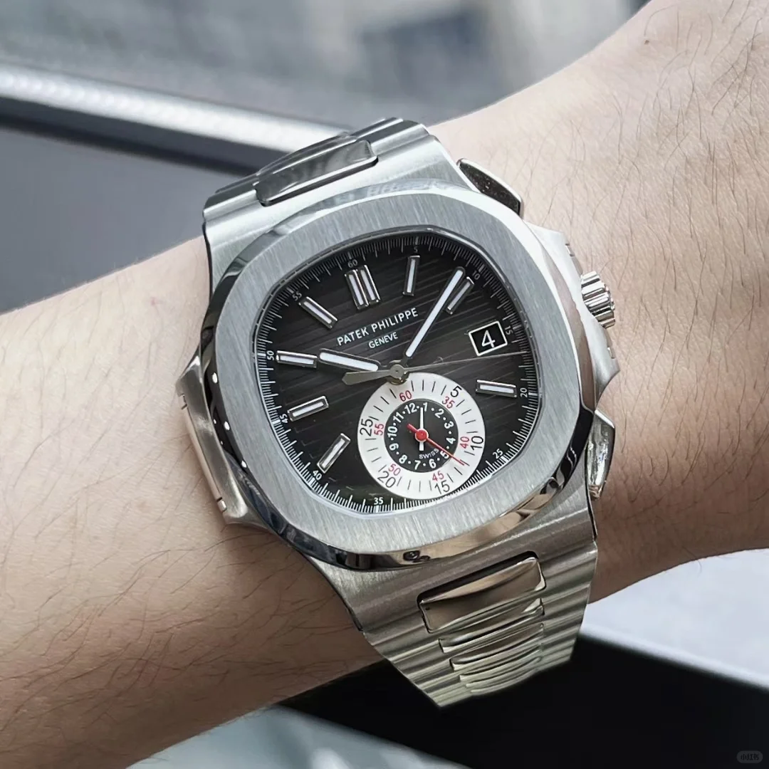 Patek Philippe Nautilus 5980/1A-014 Mens Stainless Steel 44mm