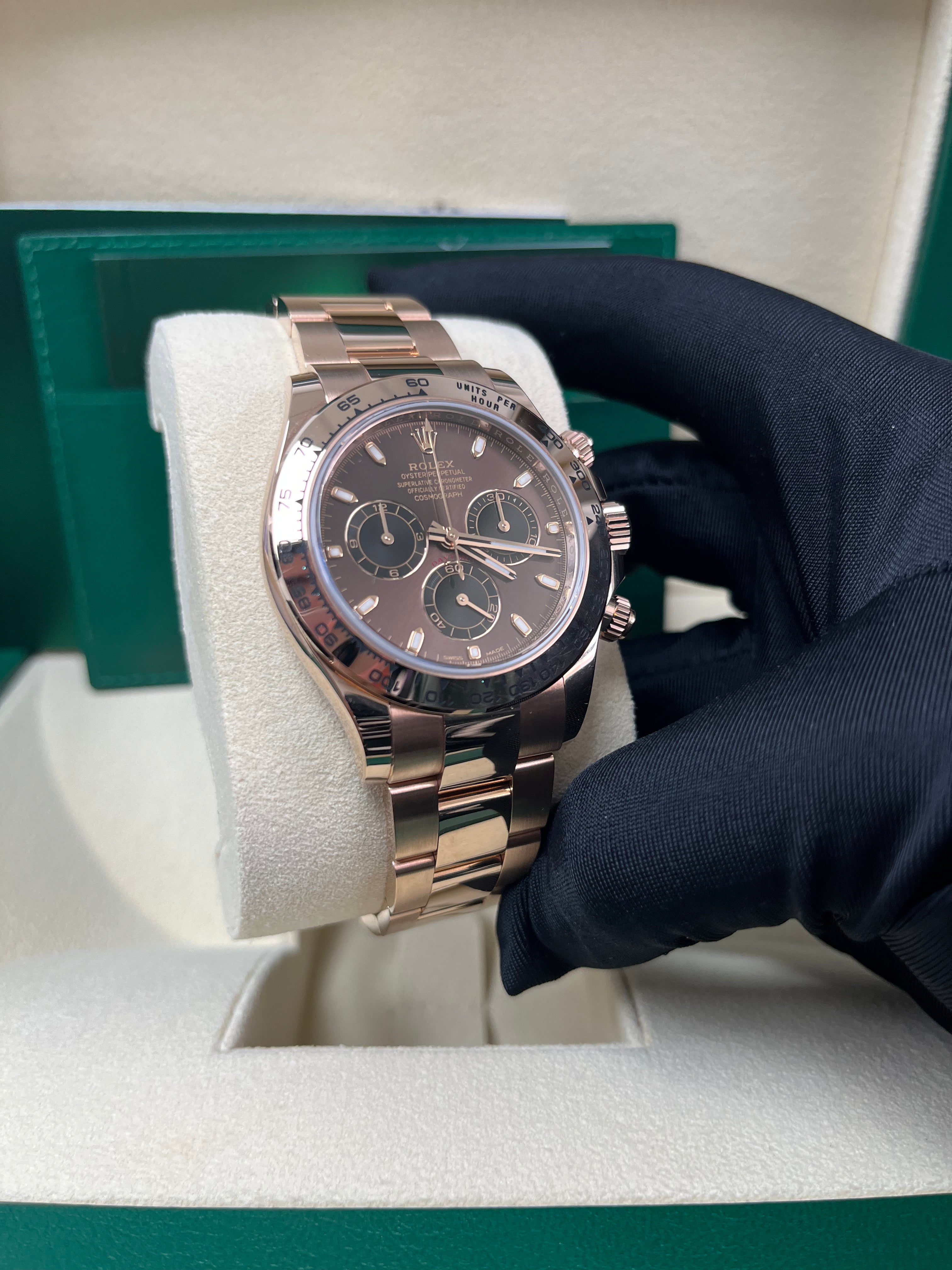 Rolex Everose Gold Cosmograph Daytona 40 Watch - Chocolate and Black Index Dial (Ref # 116505 chocbki)