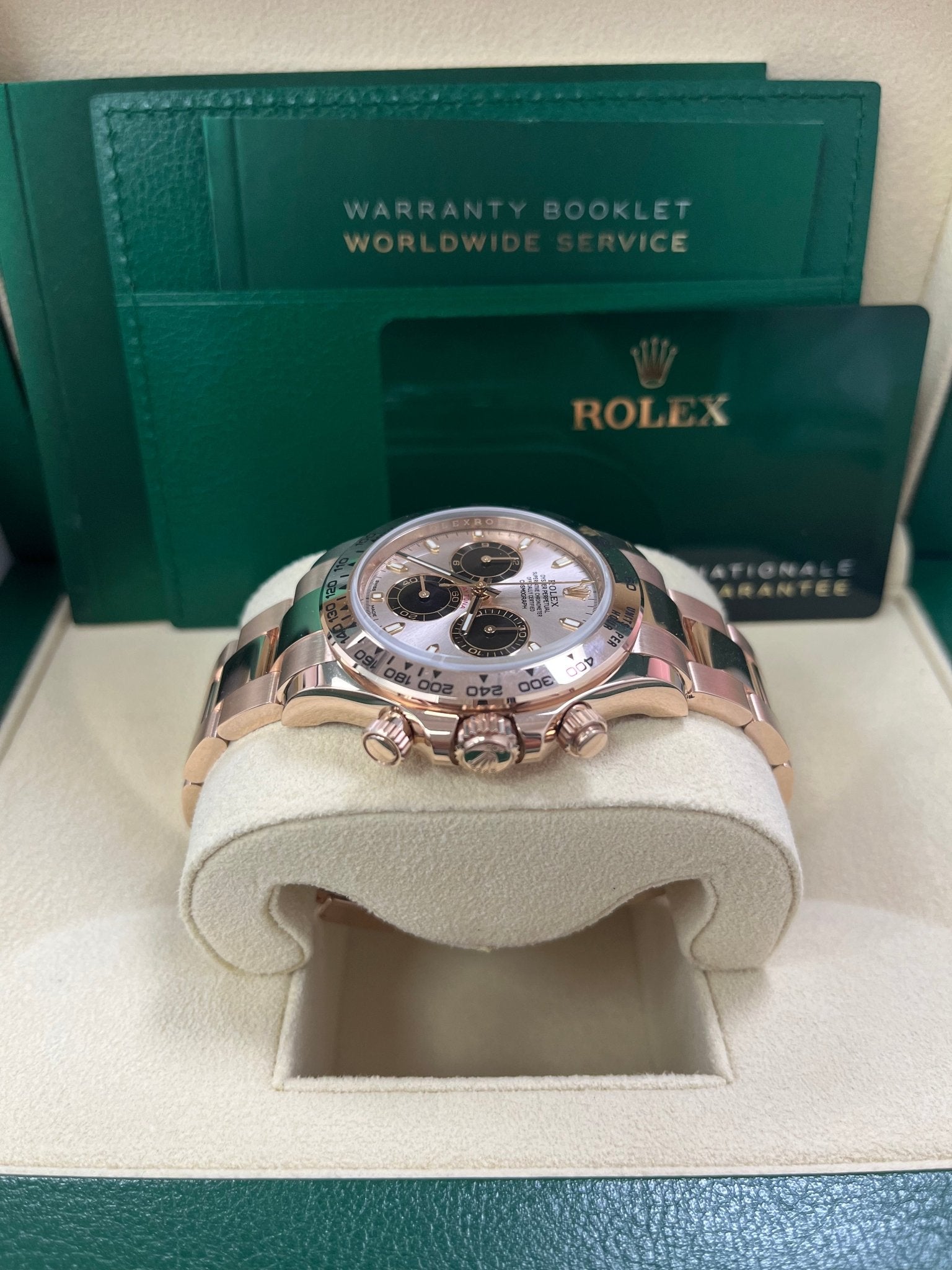Rolex Daytona 40mm/ 18k Rose Gold/ 2021 Sundust Index Cosmograph Dial/ Black Sub-dials (Ref# 116505)